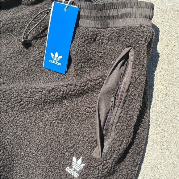 Adidas Teddy Fleece Velvet Olive Sweatpants - Picture 12 of 16